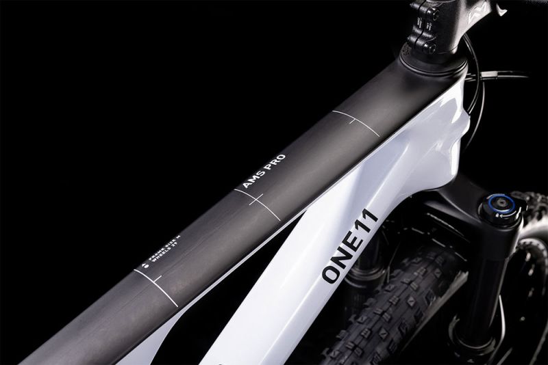 Cube AMS ONE11 C:68X Pro 29 flashwhite´n´carbon – Bild 3